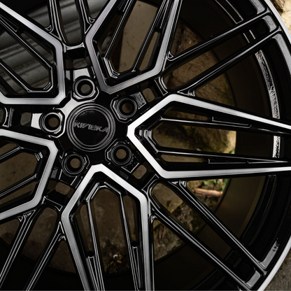 RIVIERA RF10 22" Alloy Wheel &amp; Tyre package Position 4