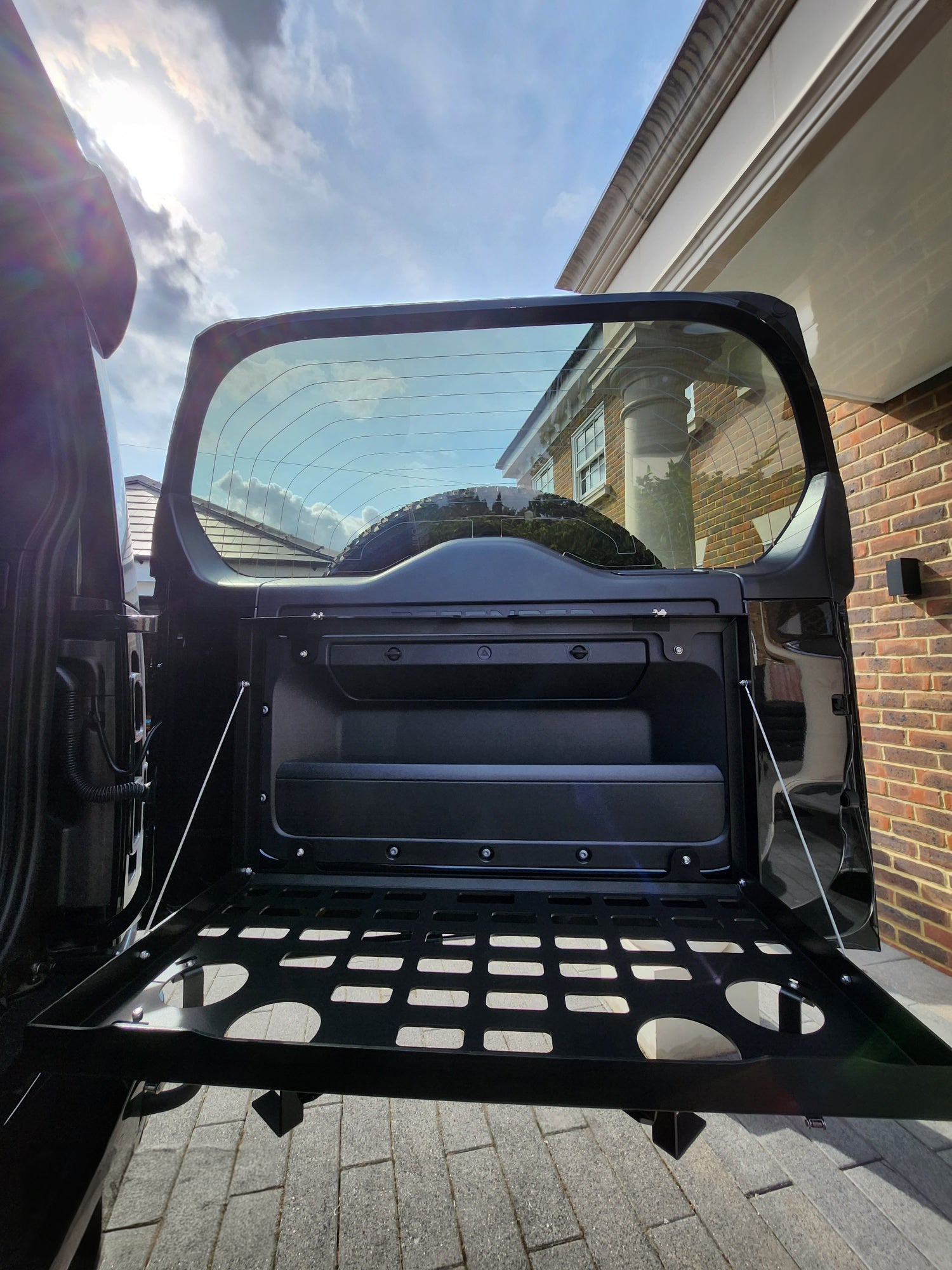 Defender L663 Tailgate Table / Rear Door Table Position 2